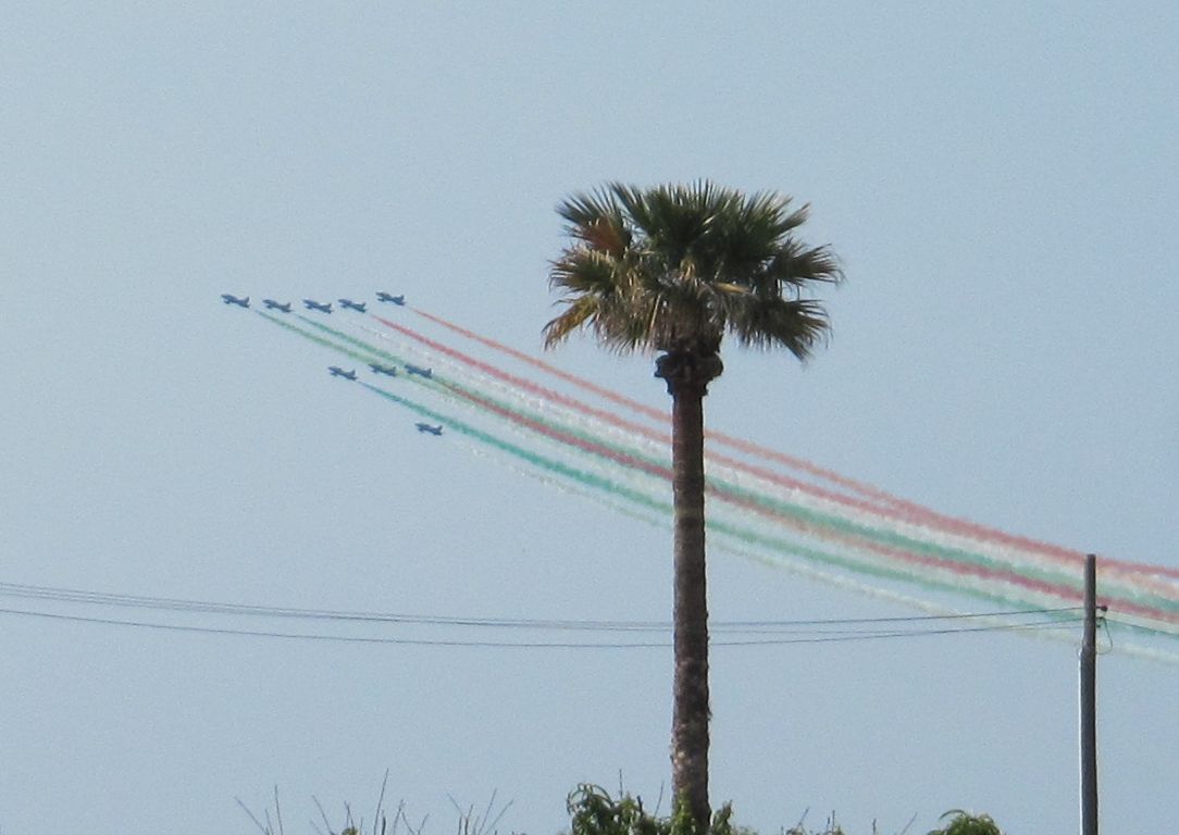 Esibizione a Bari 8 maggio 2011